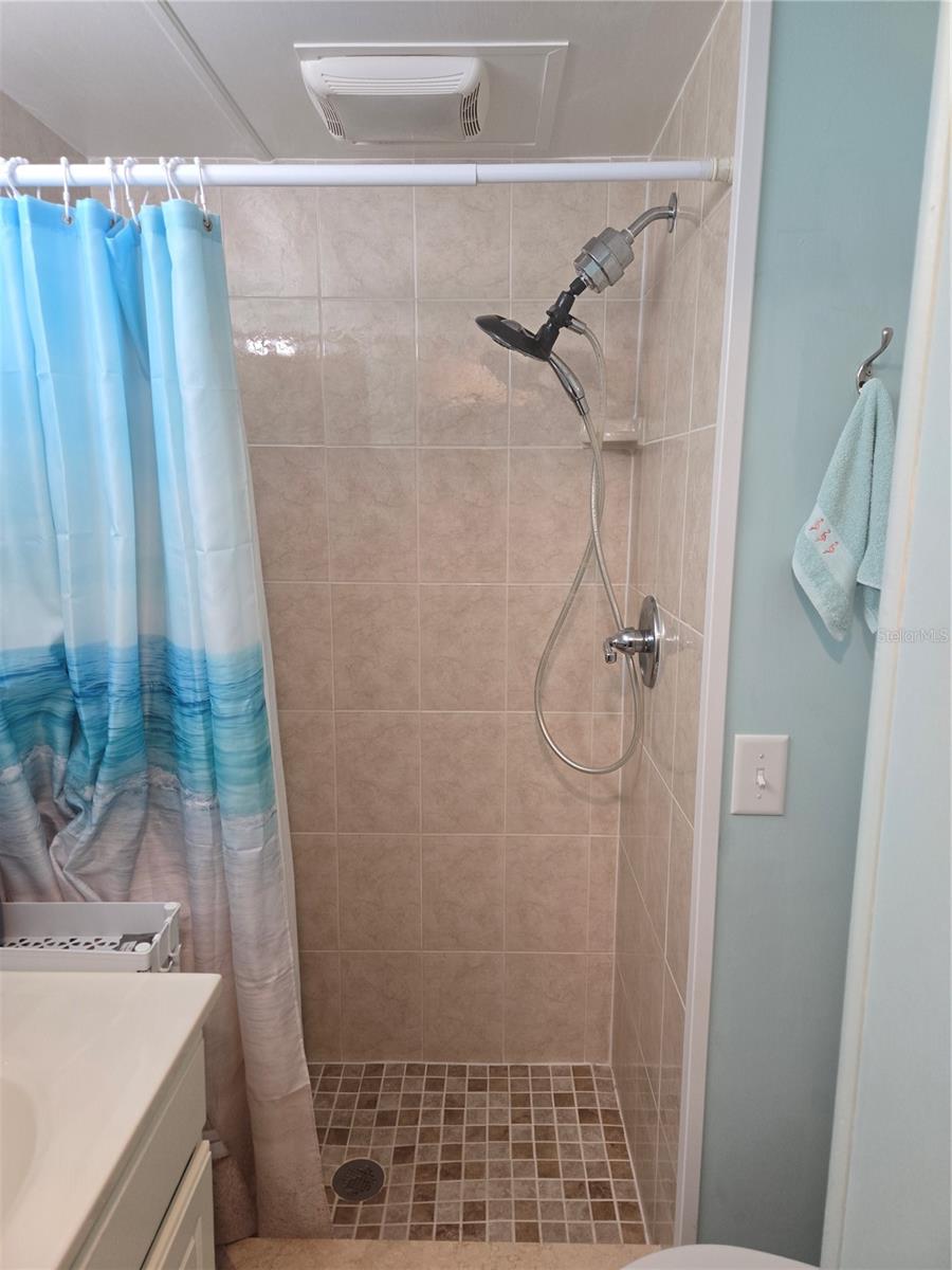 HOLIDAY TRAVEL PARK - Residential