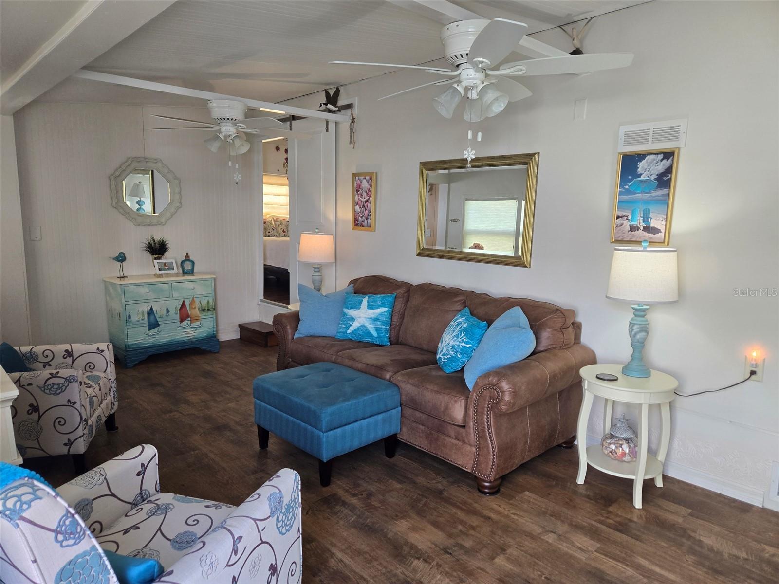 HOLIDAY TRAVEL PARK - Residential