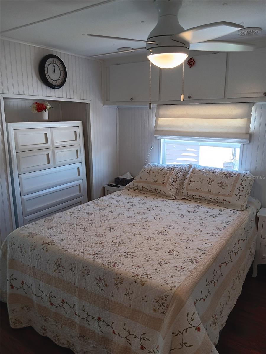 HOLIDAY TRAVEL PARK - Residential