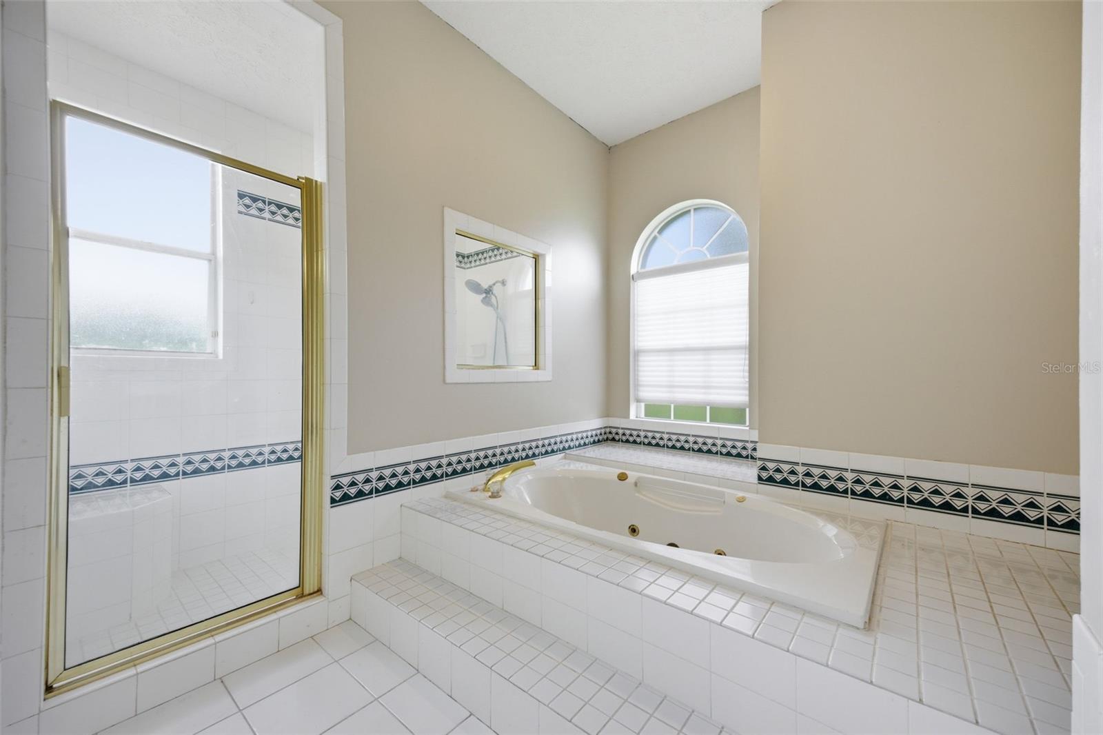 CHEVAL POLO & GOLF CL PHAS - Residential