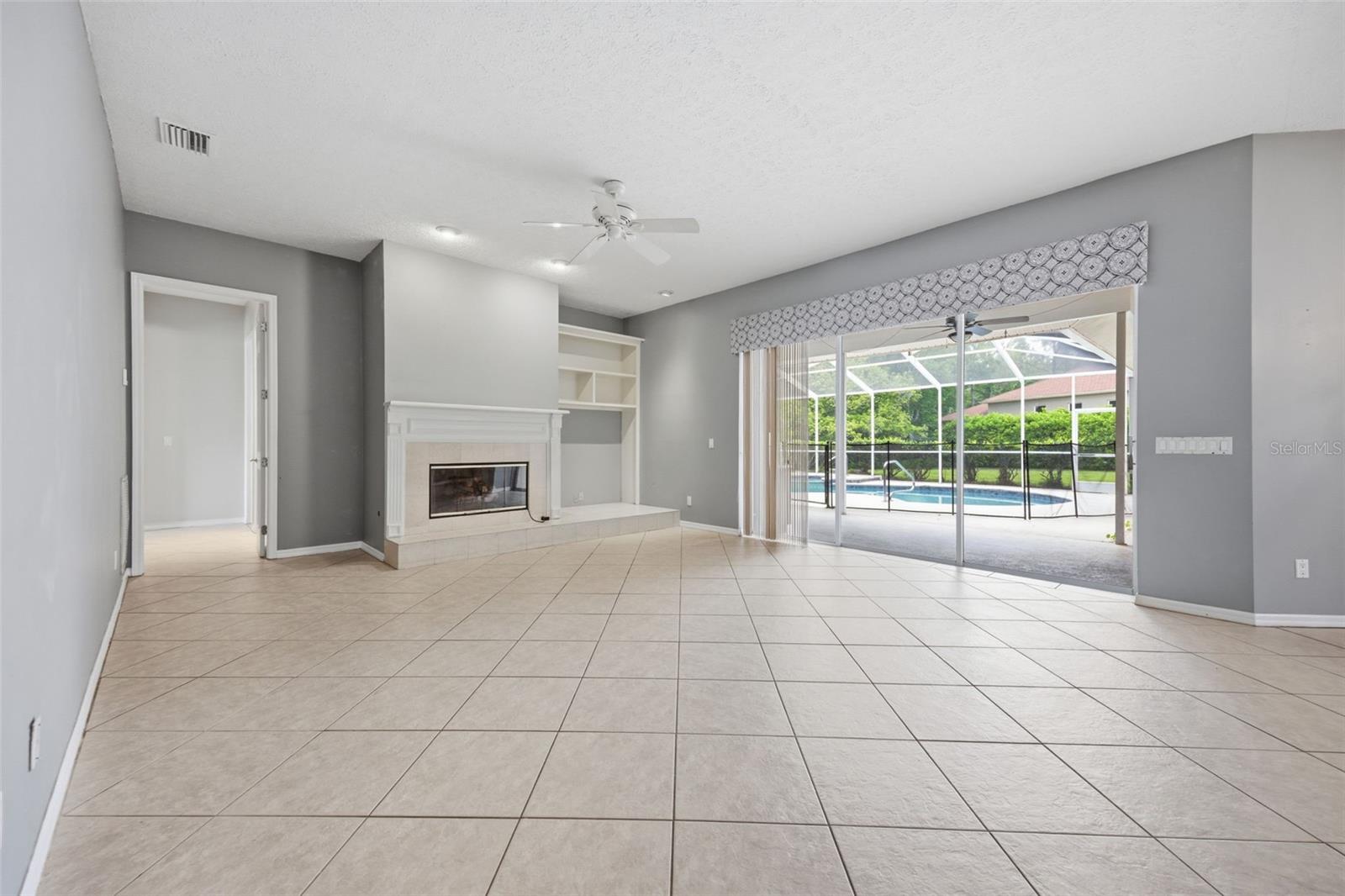 CHEVAL POLO & GOLF CL PHAS - Residential