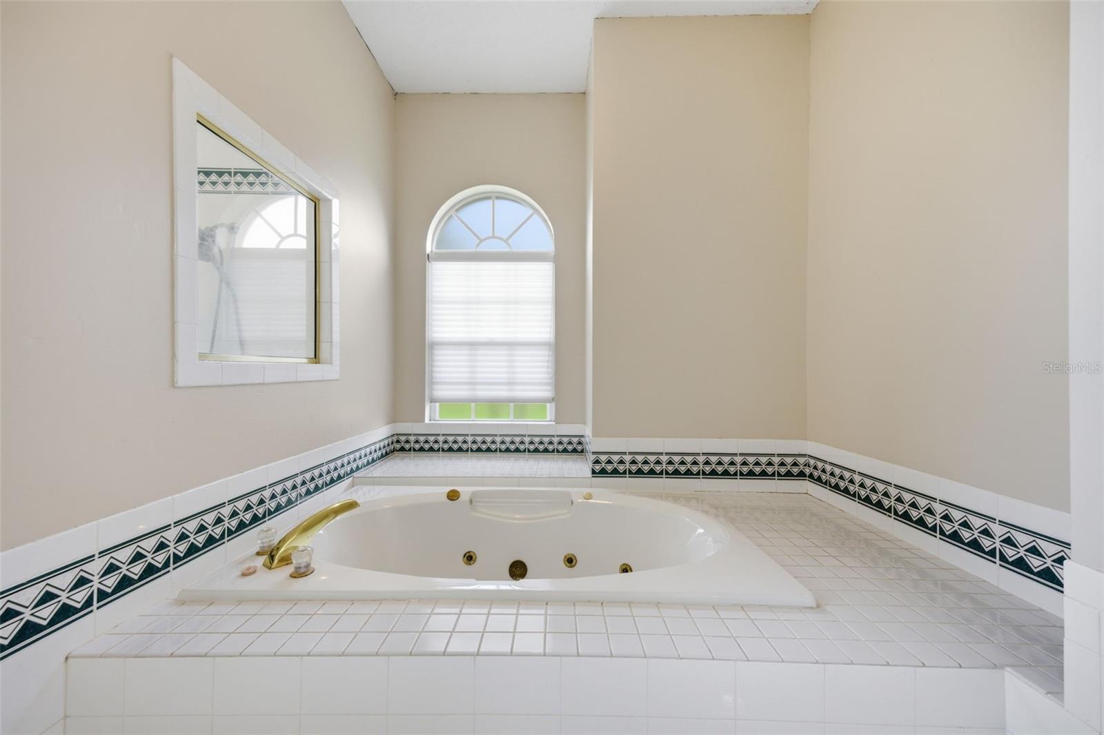 CHEVAL POLO & GOLF CL PHAS - Residential