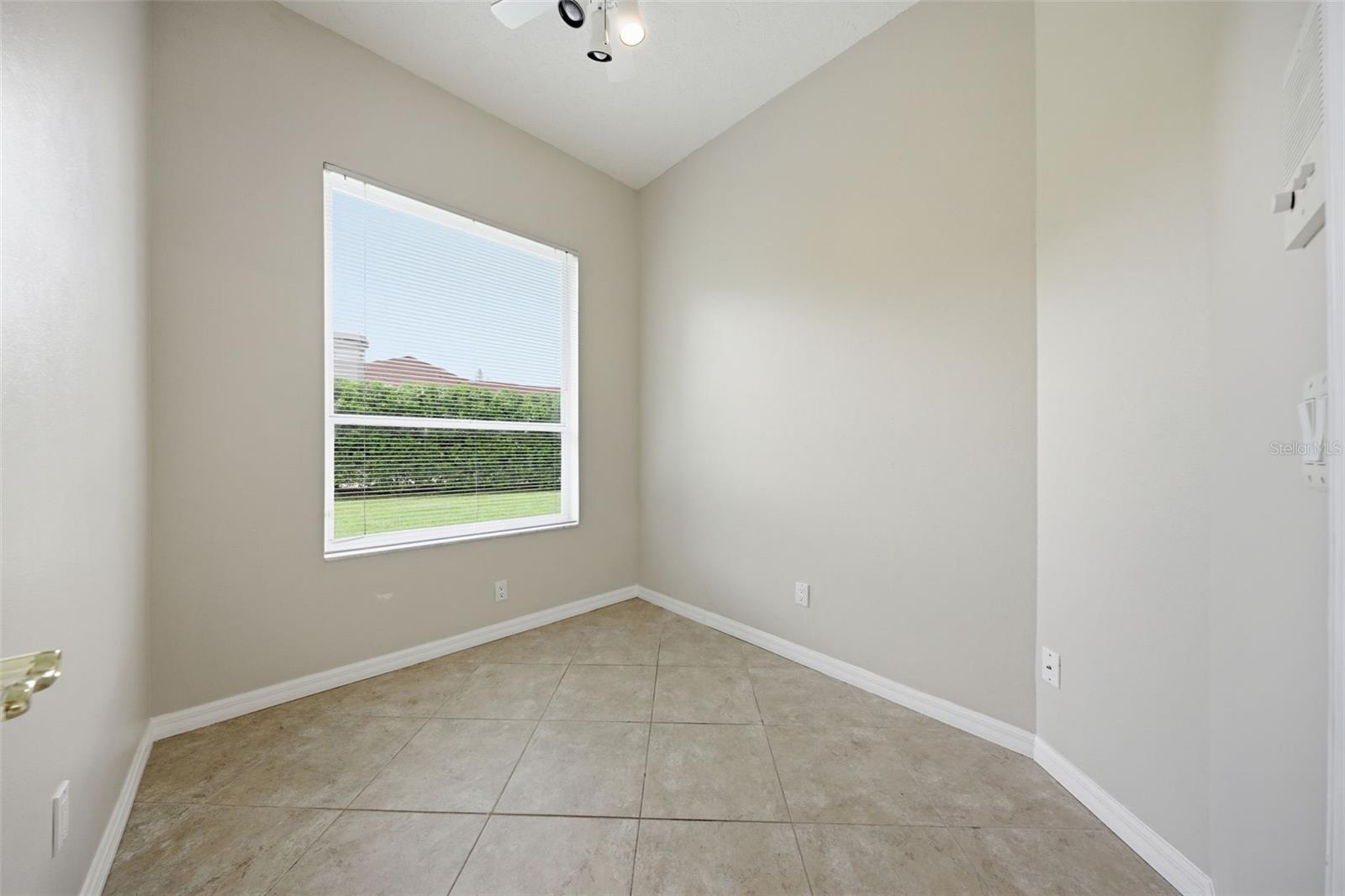 CHEVAL POLO & GOLF CL PHAS - Residential