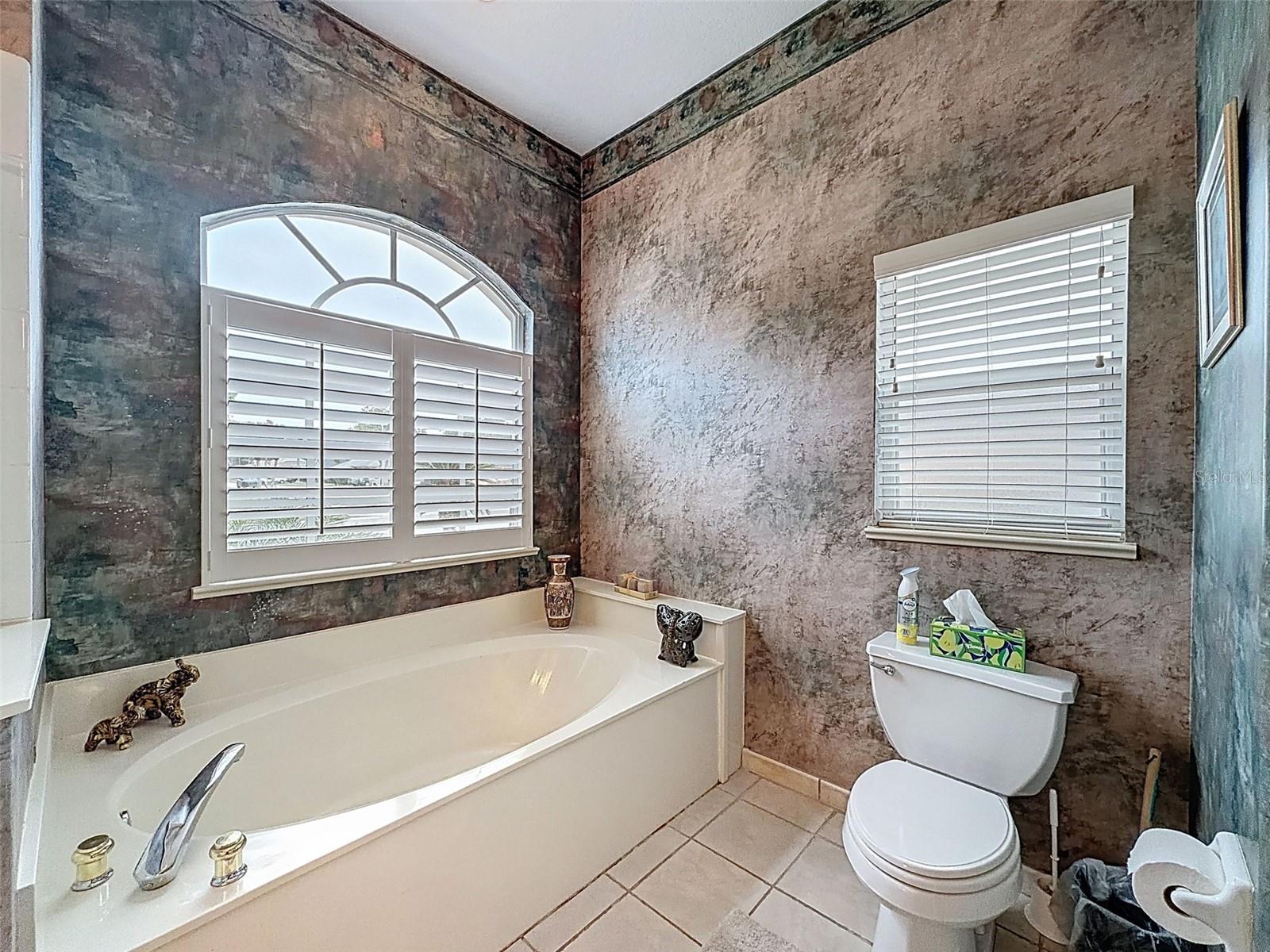 CYPRESS LAKES - Residential