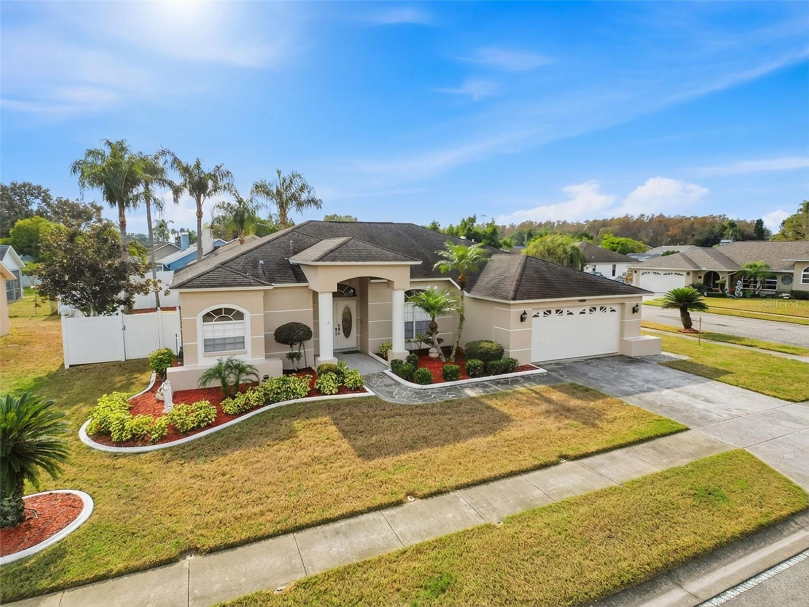 CYPRESS LAKES - Residential