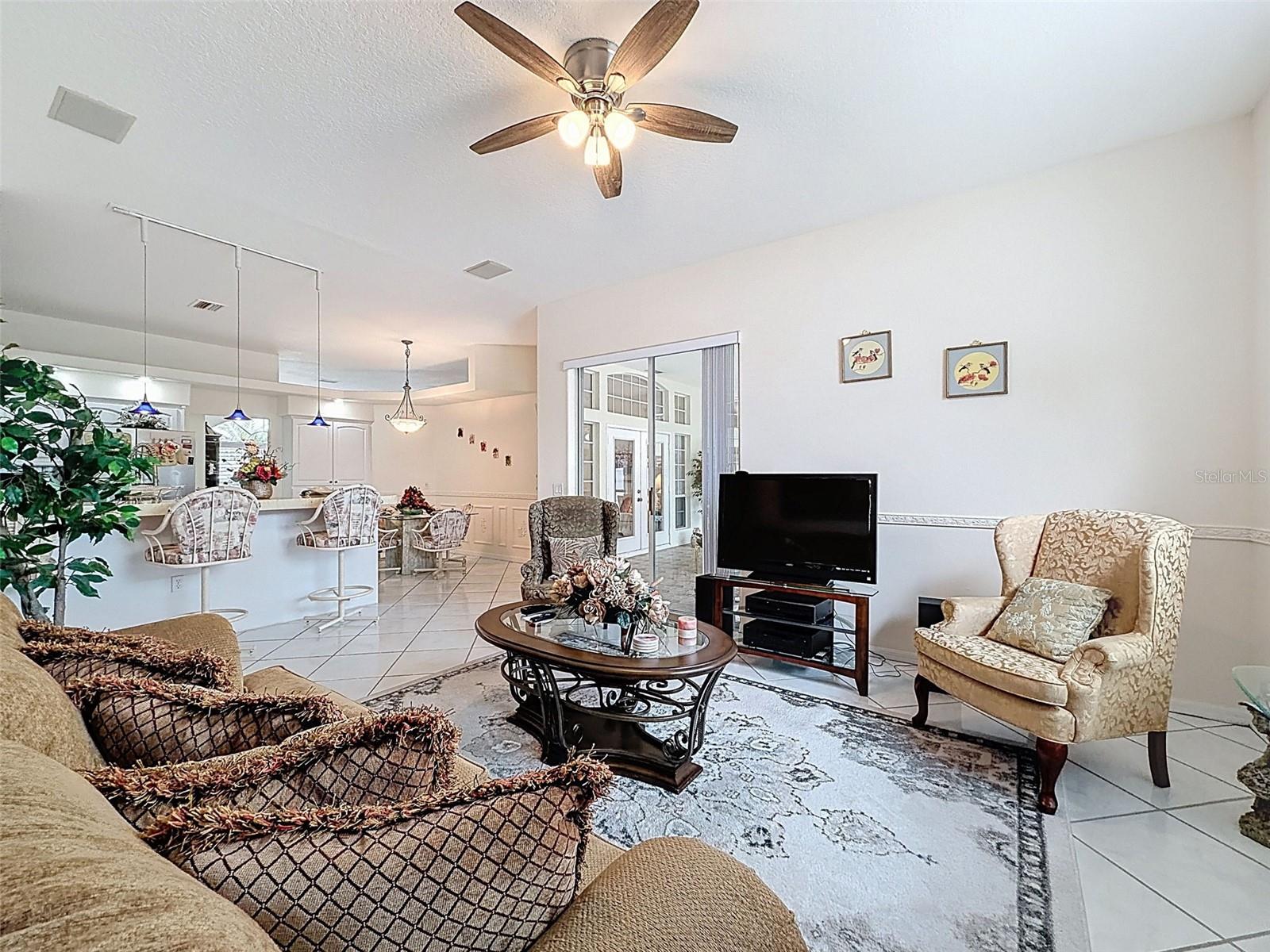 CYPRESS LAKES - Residential