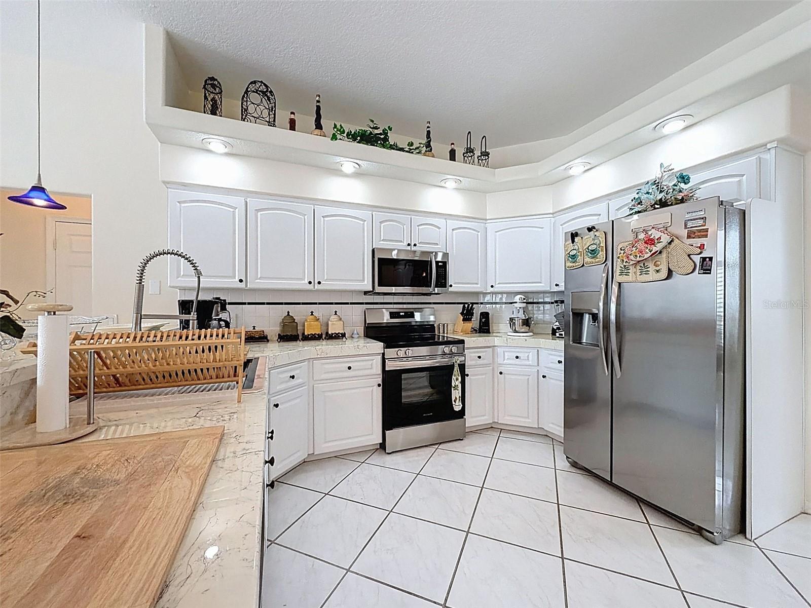 CYPRESS LAKES - Residential