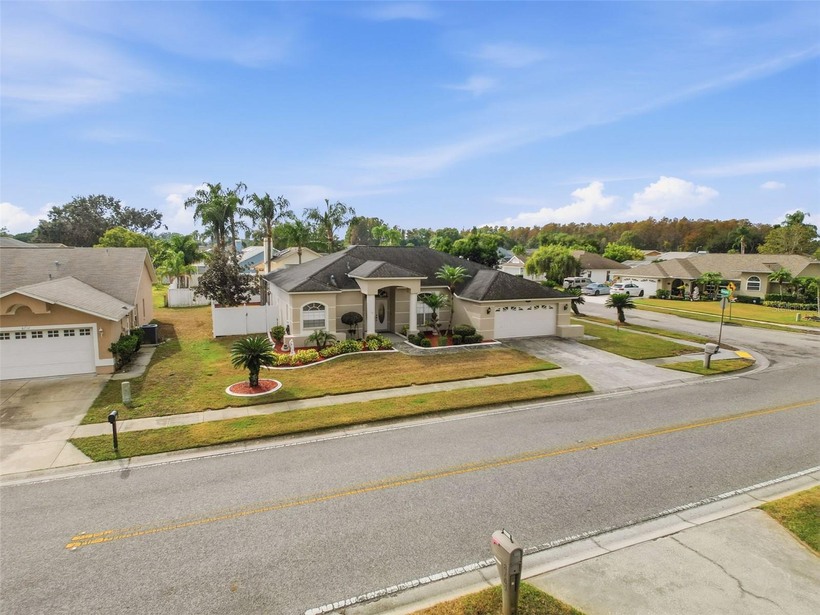 CYPRESS LAKES - Residential