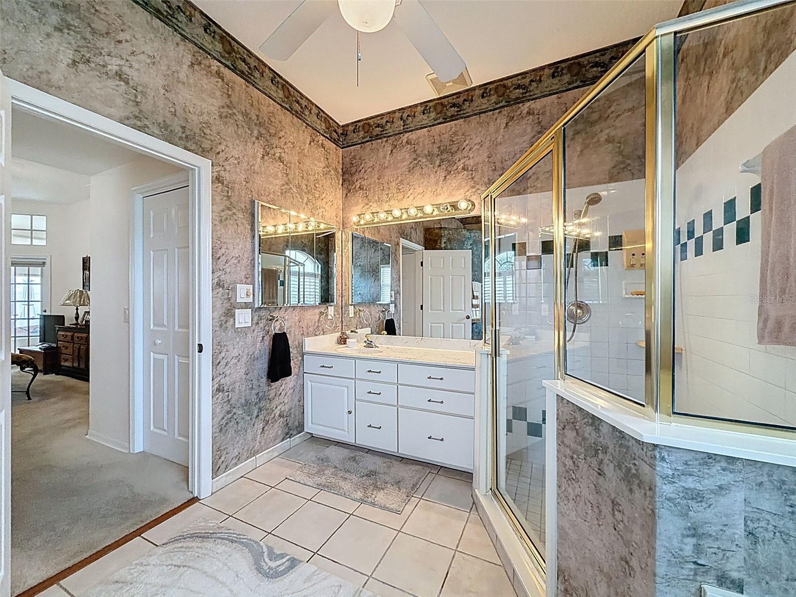 CYPRESS LAKES - Residential