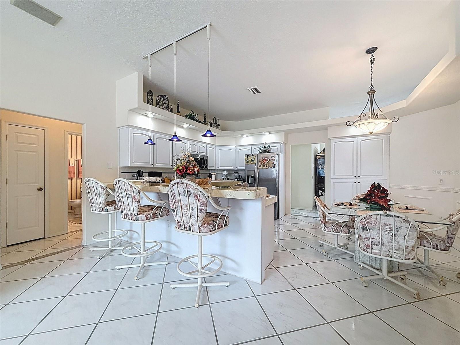 CYPRESS LAKES - Residential