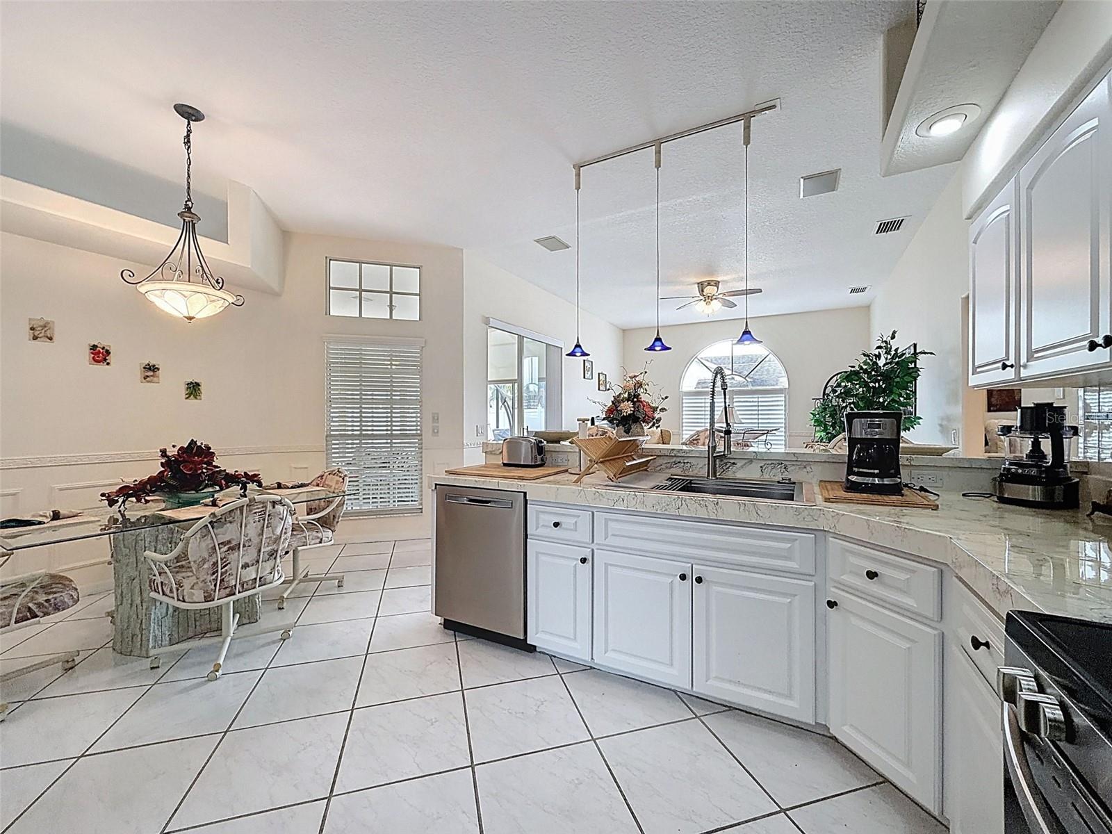 CYPRESS LAKES - Residential