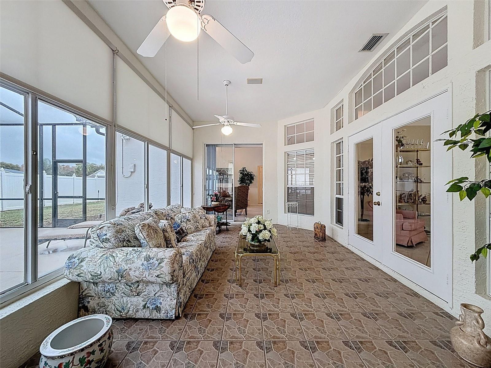 CYPRESS LAKES - Residential