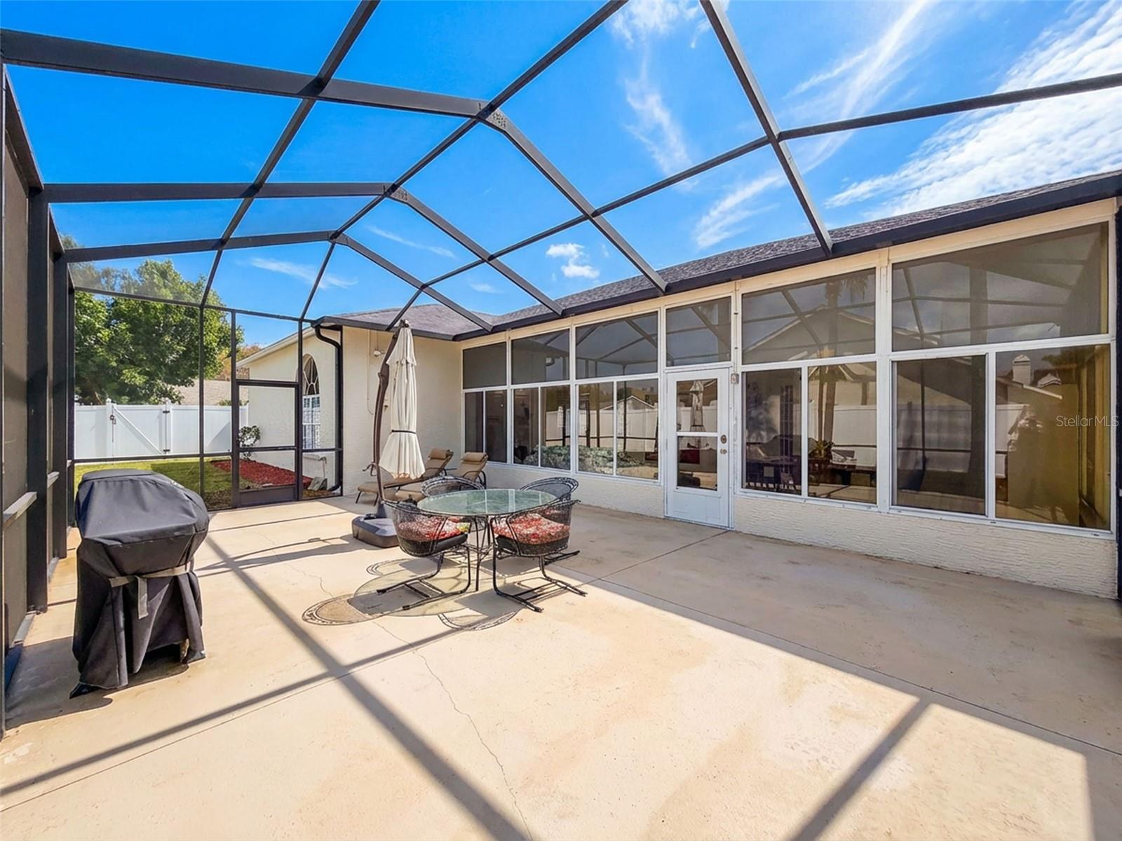 CYPRESS LAKES - Residential