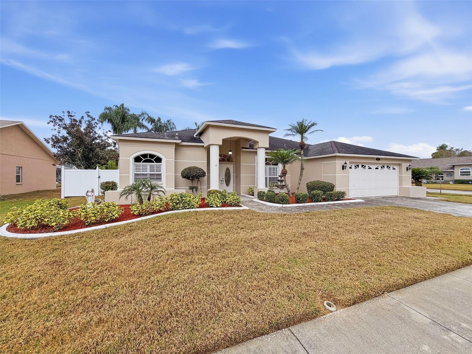 CYPRESS LAKES - Residential