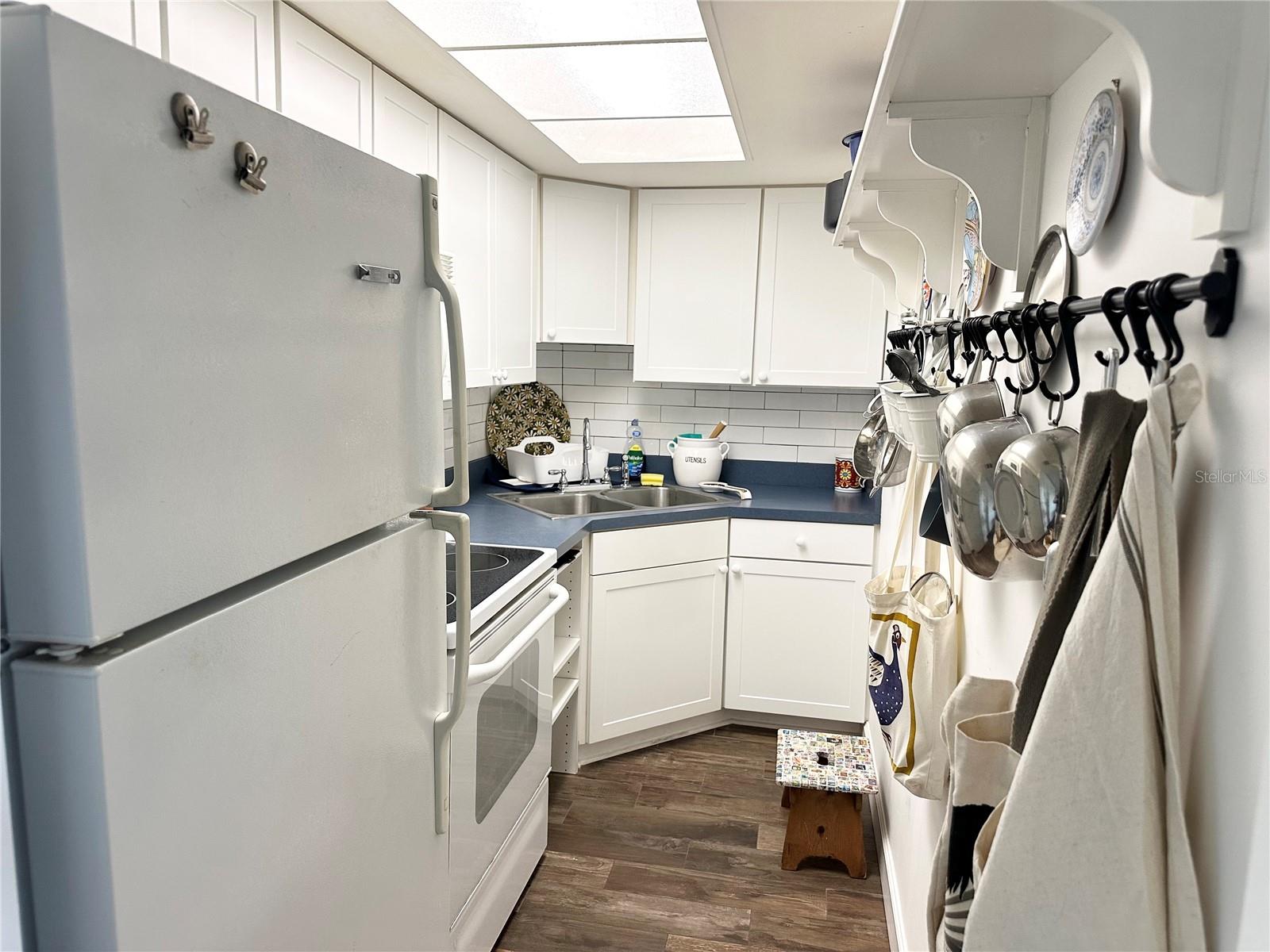 WAVERLY TOWERS CONDO - Residential