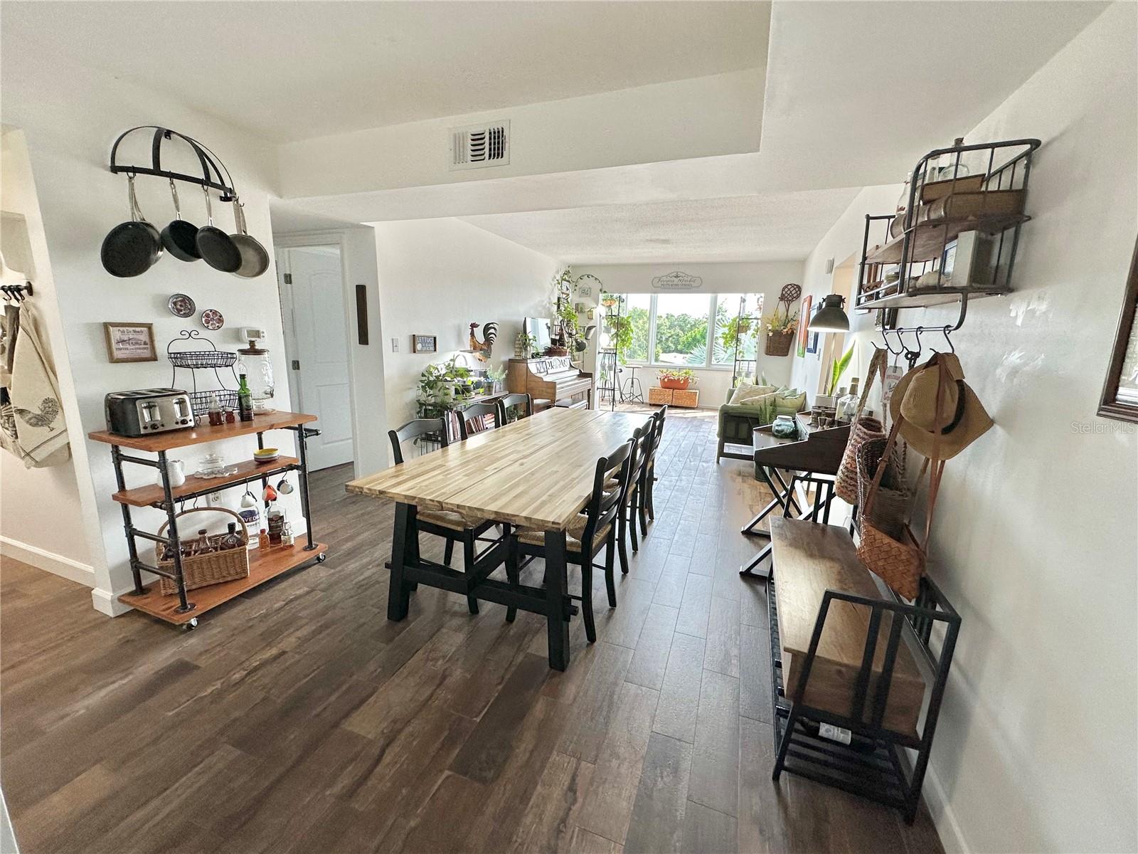 WAVERLY TOWERS CONDO - Residential