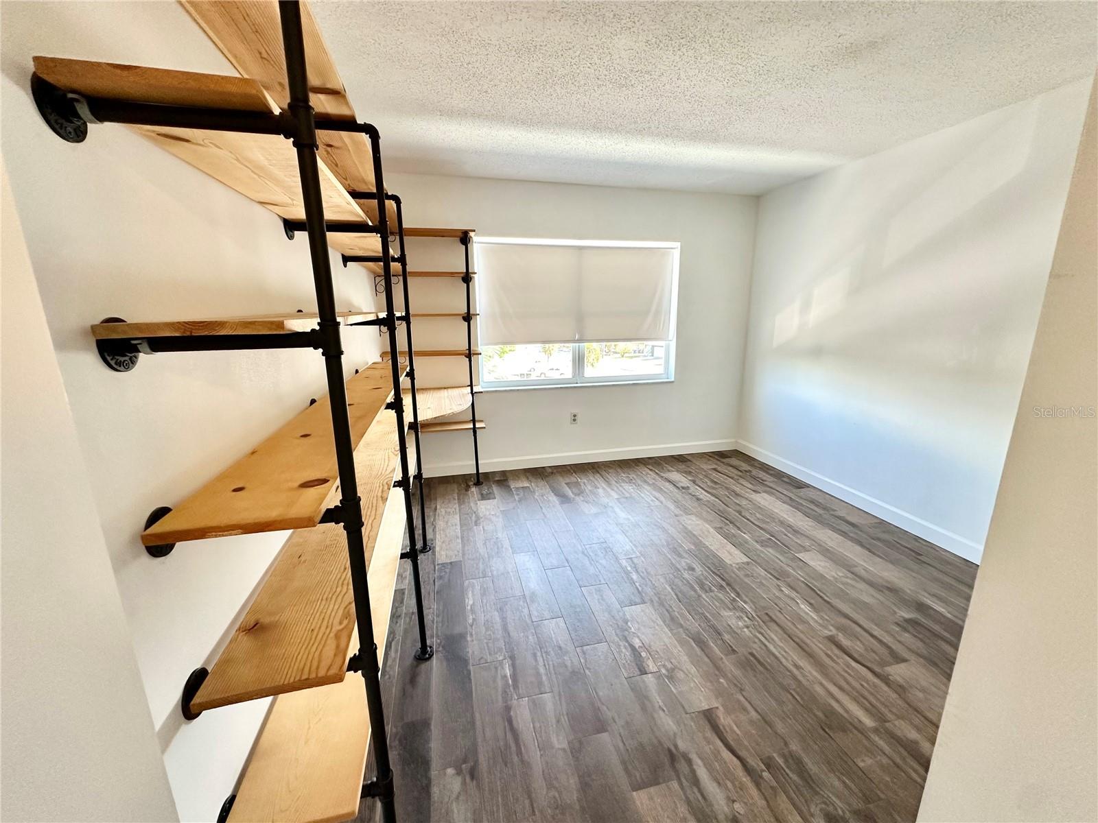 WAVERLY TOWERS CONDO - Residential