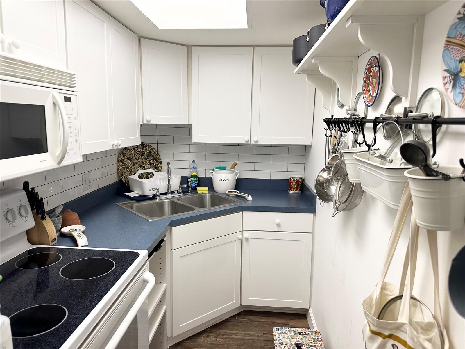 WAVERLY TOWERS CONDO - Residential