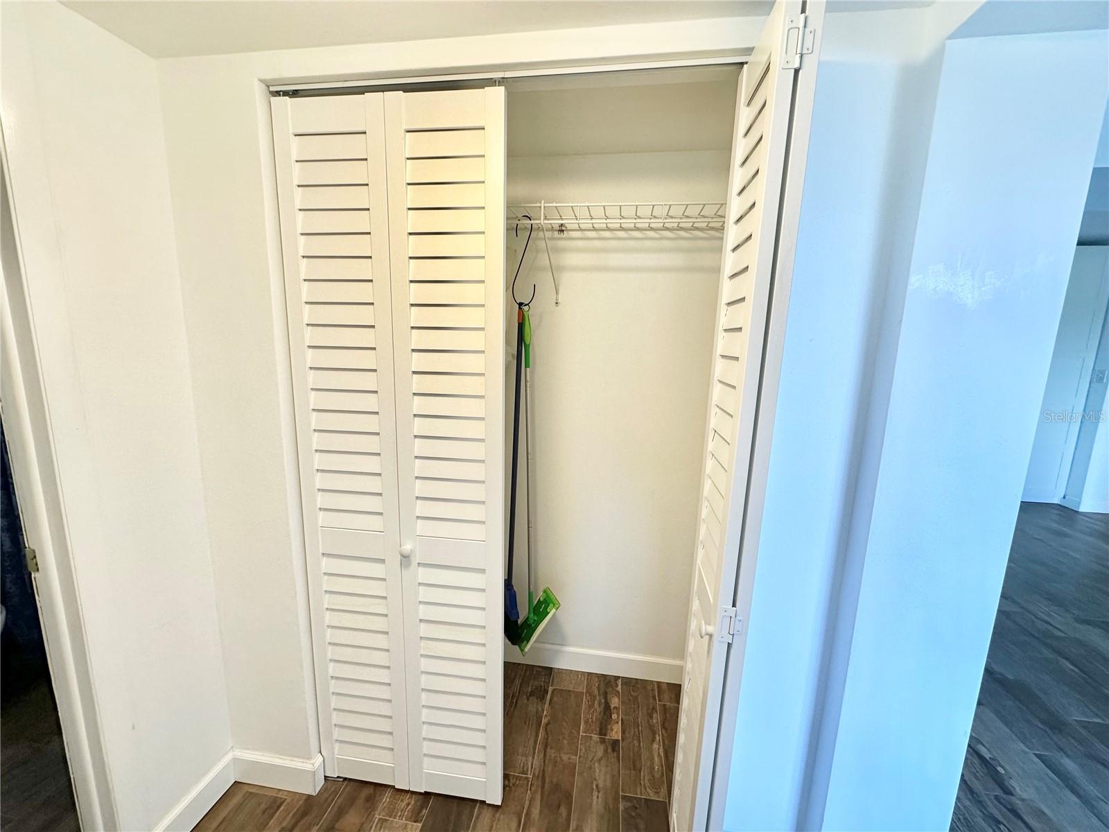 WAVERLY TOWERS CONDO - Residential