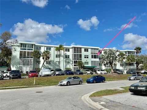 100 WAVERLY WAY 303 CLEARWATER FL 33756