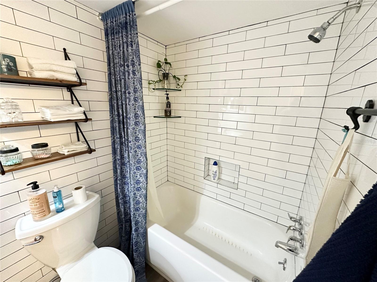 WAVERLY TOWERS CONDO - Residential