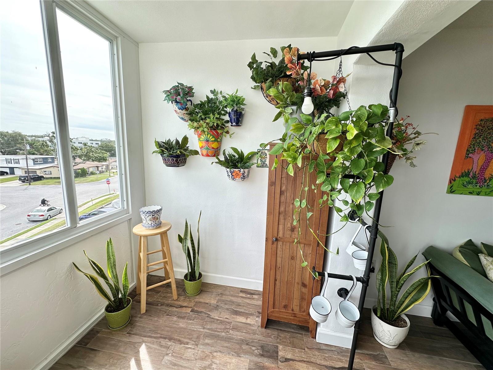 WAVERLY TOWERS CONDO - Residential