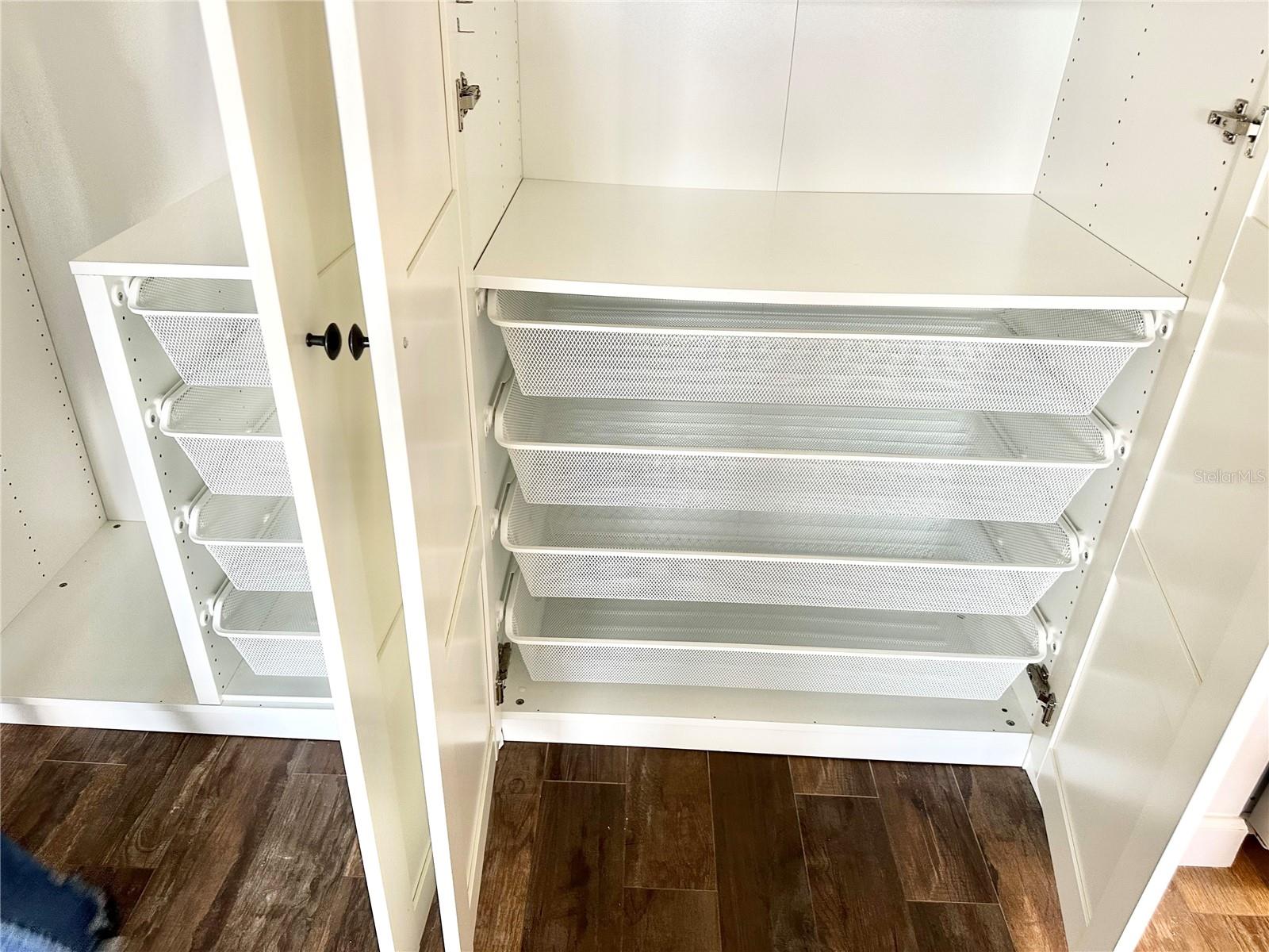 WAVERLY TOWERS CONDO - Residential