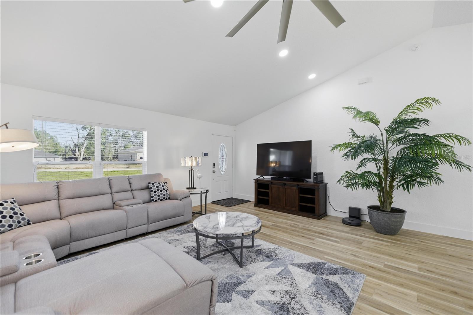 MARION OAKS UN SEVEN - Residential