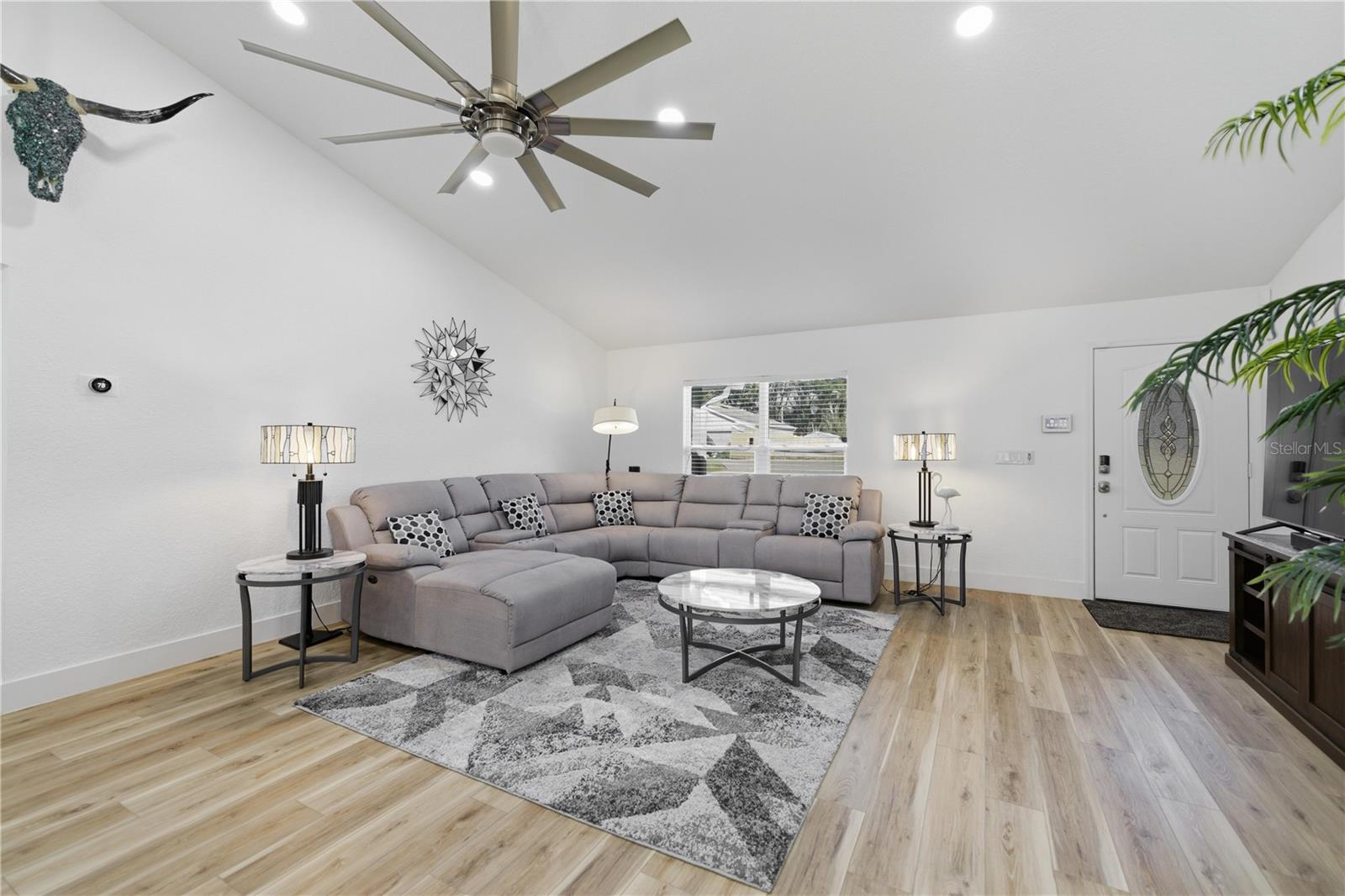 MARION OAKS UN SEVEN - Residential