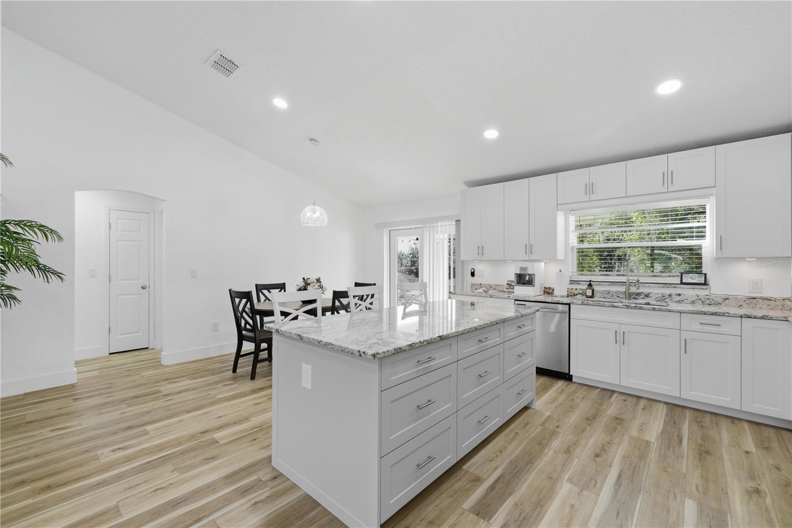 MARION OAKS UN SEVEN - Residential