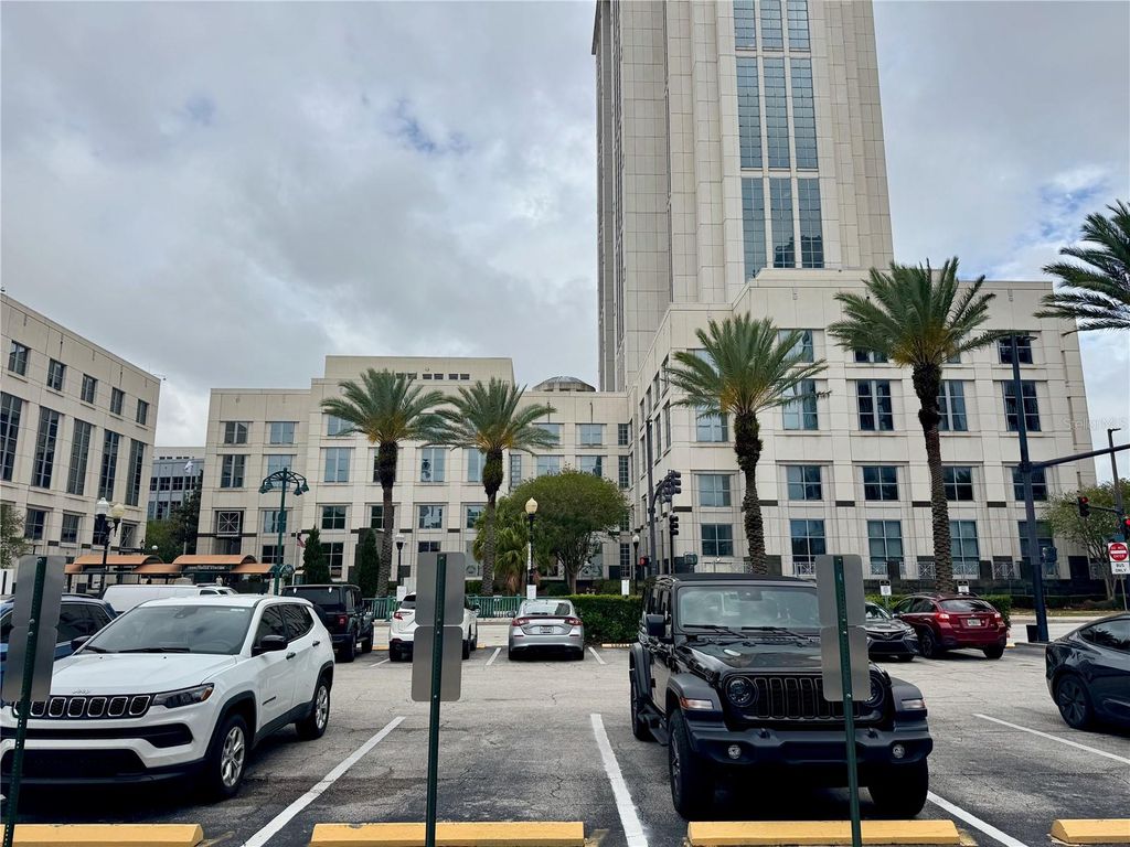 Photo of 338 N Magnolia Avenue, Orlando, FL 32801 (MLS # O6397685)