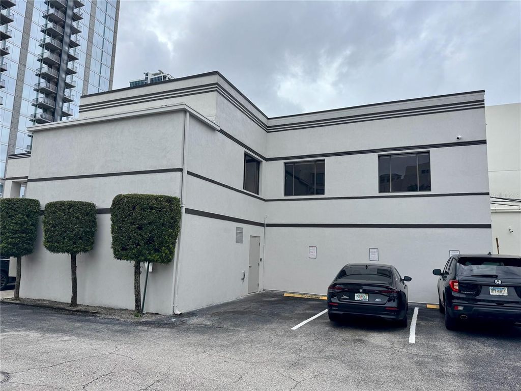 Photo of 338 N Magnolia Avenue, Orlando, FL 32801 (MLS # O6397685)