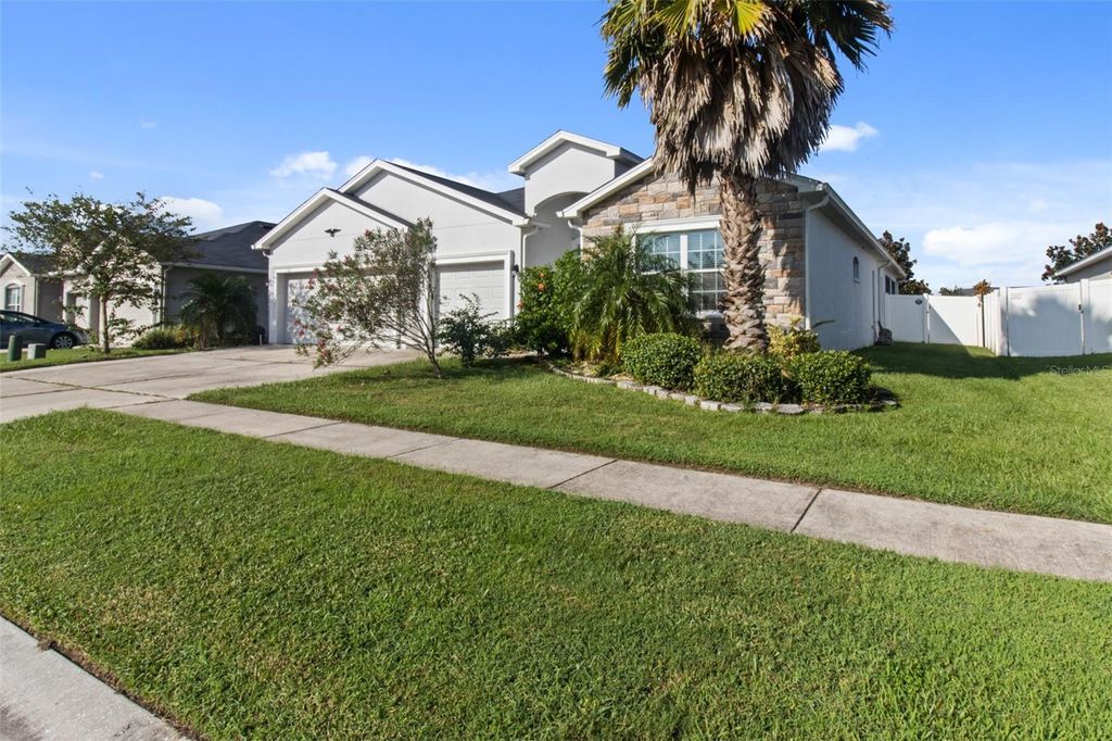 Photo of 6553 Castle Green Place, Zephyrhills, FL 33541 (MLS # U8239692)