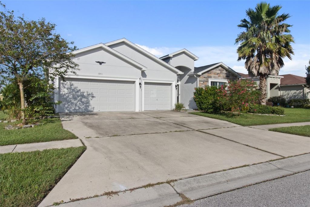 Photo of 6553 Castle Green Place, Zephyrhills, FL 33541 (MLS # U8239692)