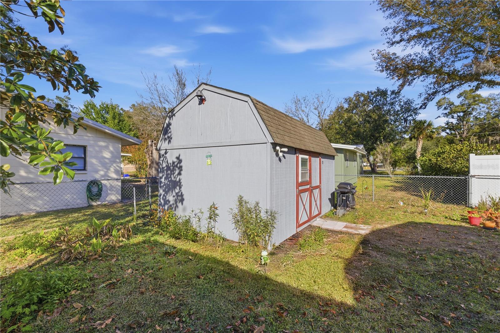 MEADOW RIDGE MOBIL HOMESITES - Residential