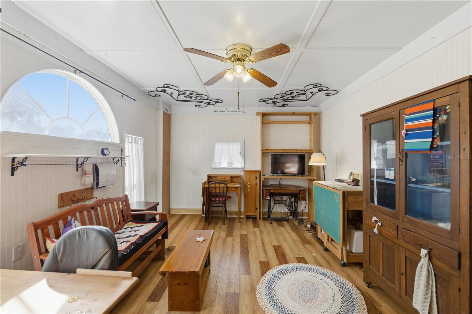 MEADOW RIDGE MOBIL HOMESITES - Residential