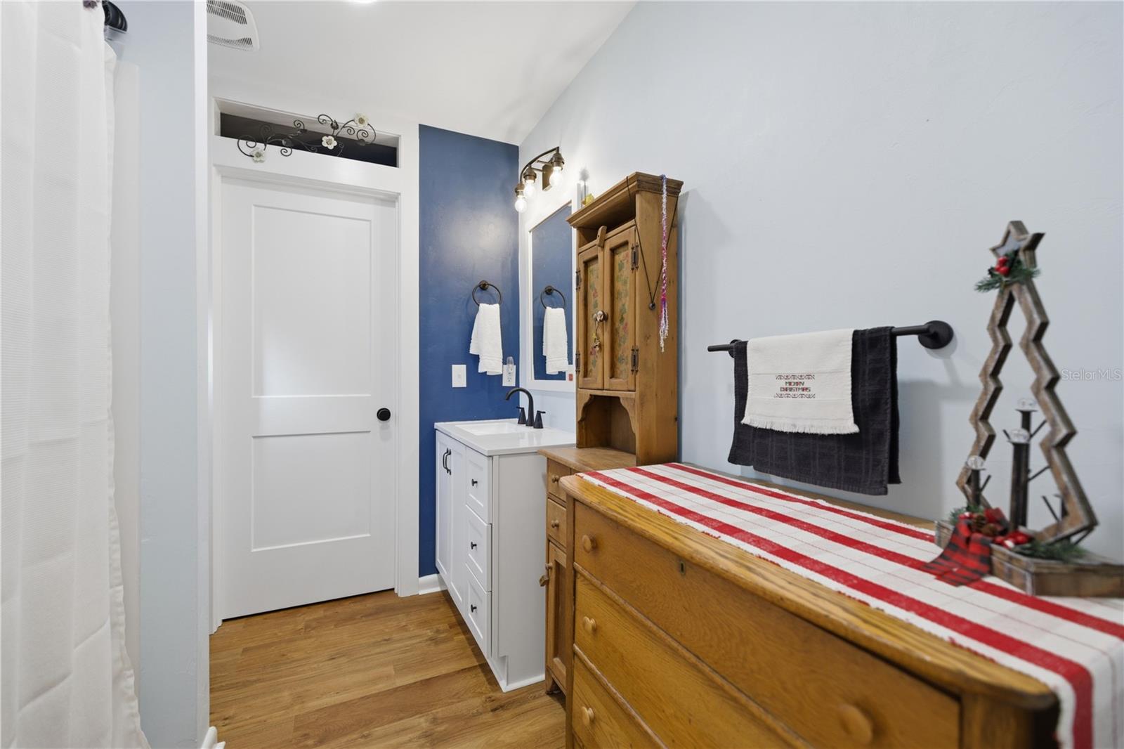 MEADOW RIDGE MOBIL HOMESITES - Residential