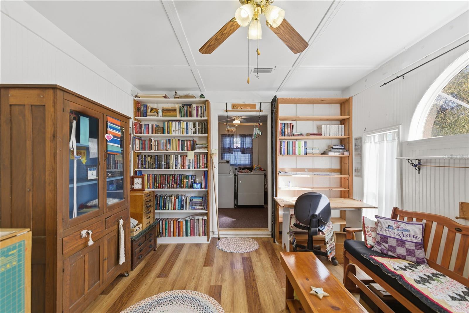 MEADOW RIDGE MOBIL HOMESITES - Residential