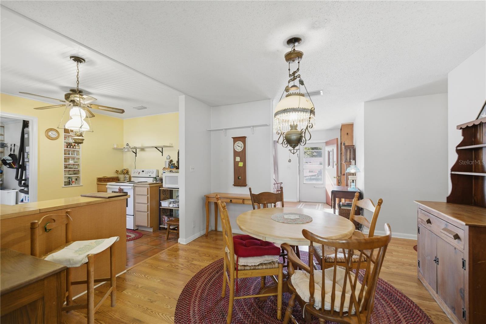 MEADOW RIDGE MOBIL HOMESITES - Residential