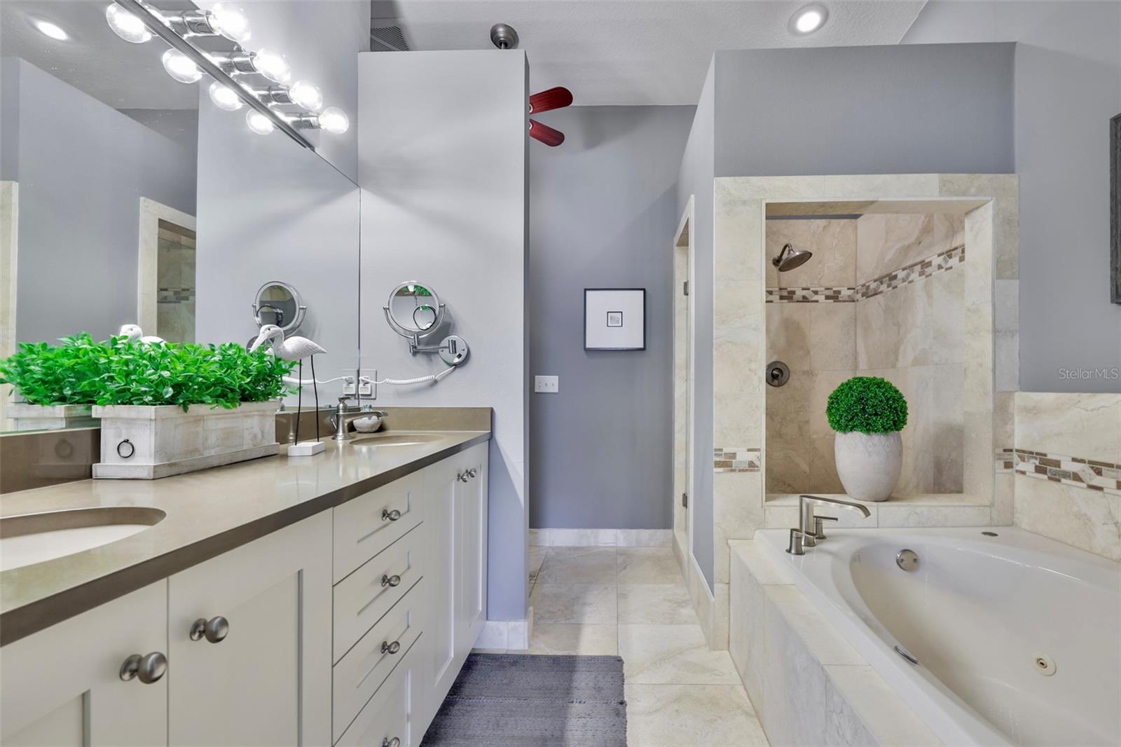 MARINERS LANDING - Residential