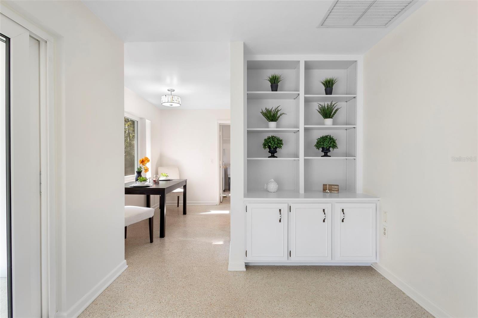 FLORIDA LAKE PARK PROPERTIES INC - Residential