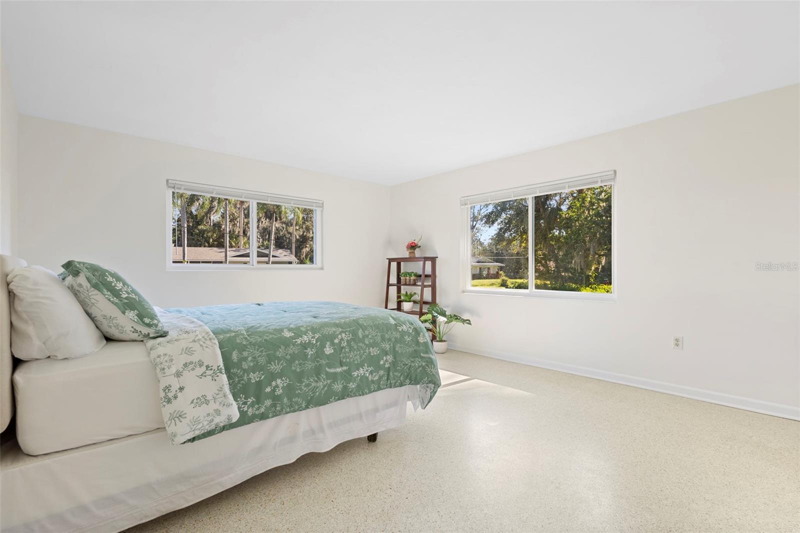 FLORIDA LAKE PARK PROPERTIES INC - Residential