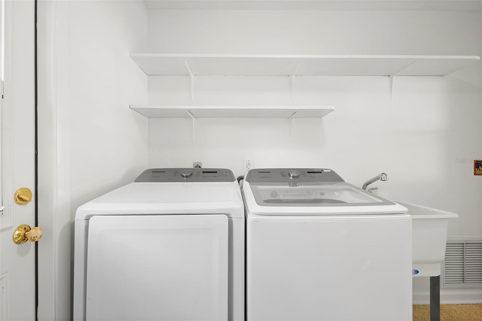 FLORIDA LAKE PARK PROPERTIES INC - Residential