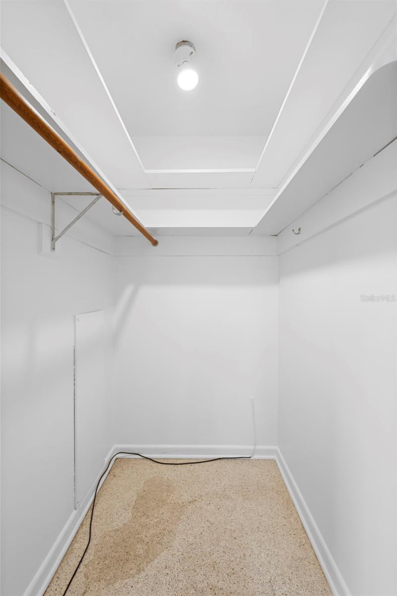 FLORIDA LAKE PARK PROPERTIES INC - Residential