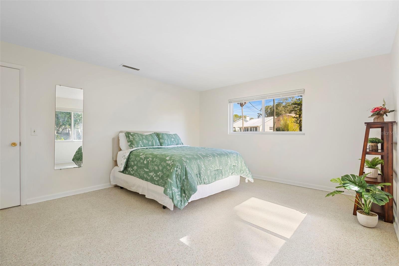 FLORIDA LAKE PARK PROPERTIES INC - Residential