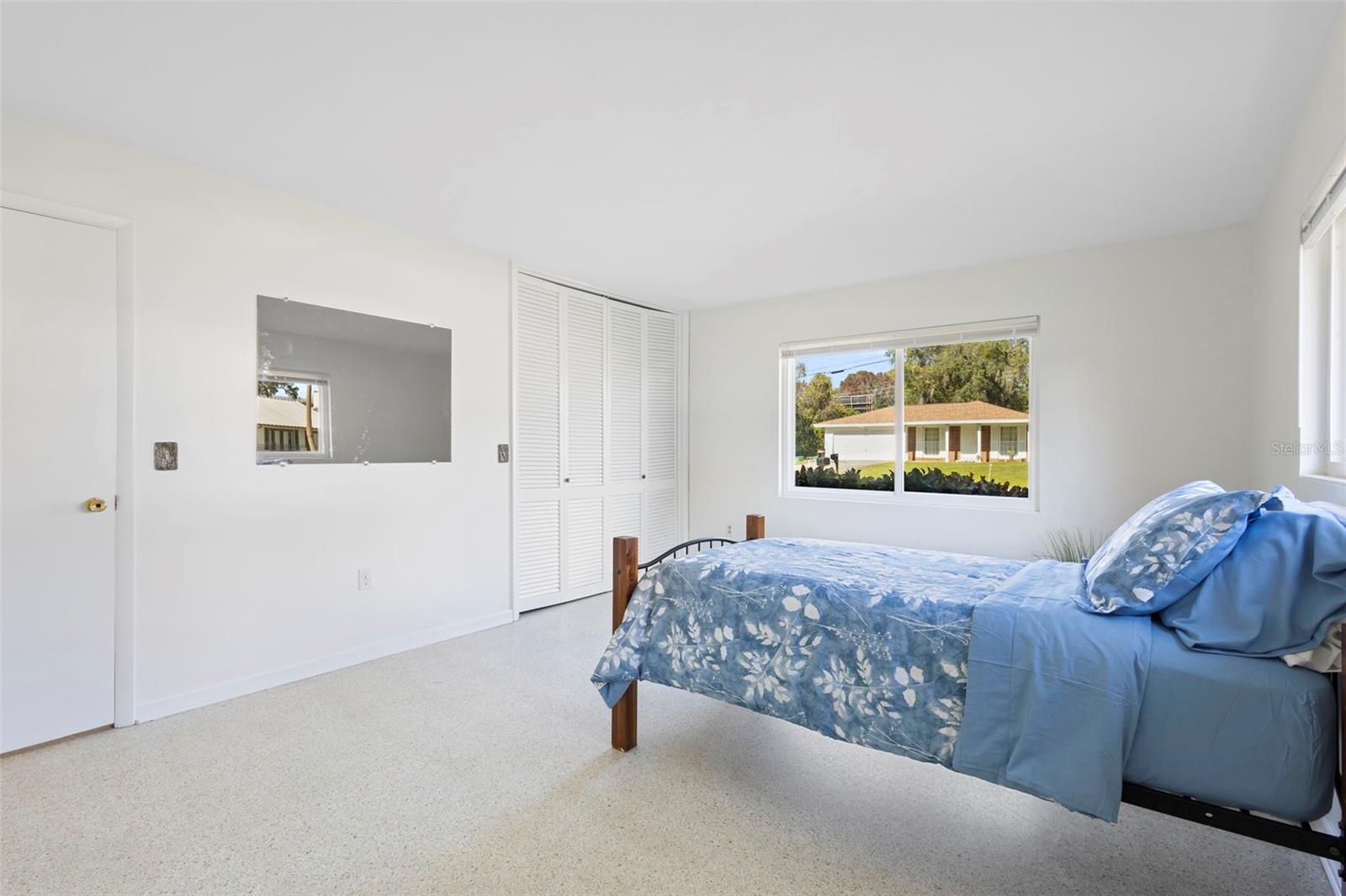 FLORIDA LAKE PARK PROPERTIES INC - Residential