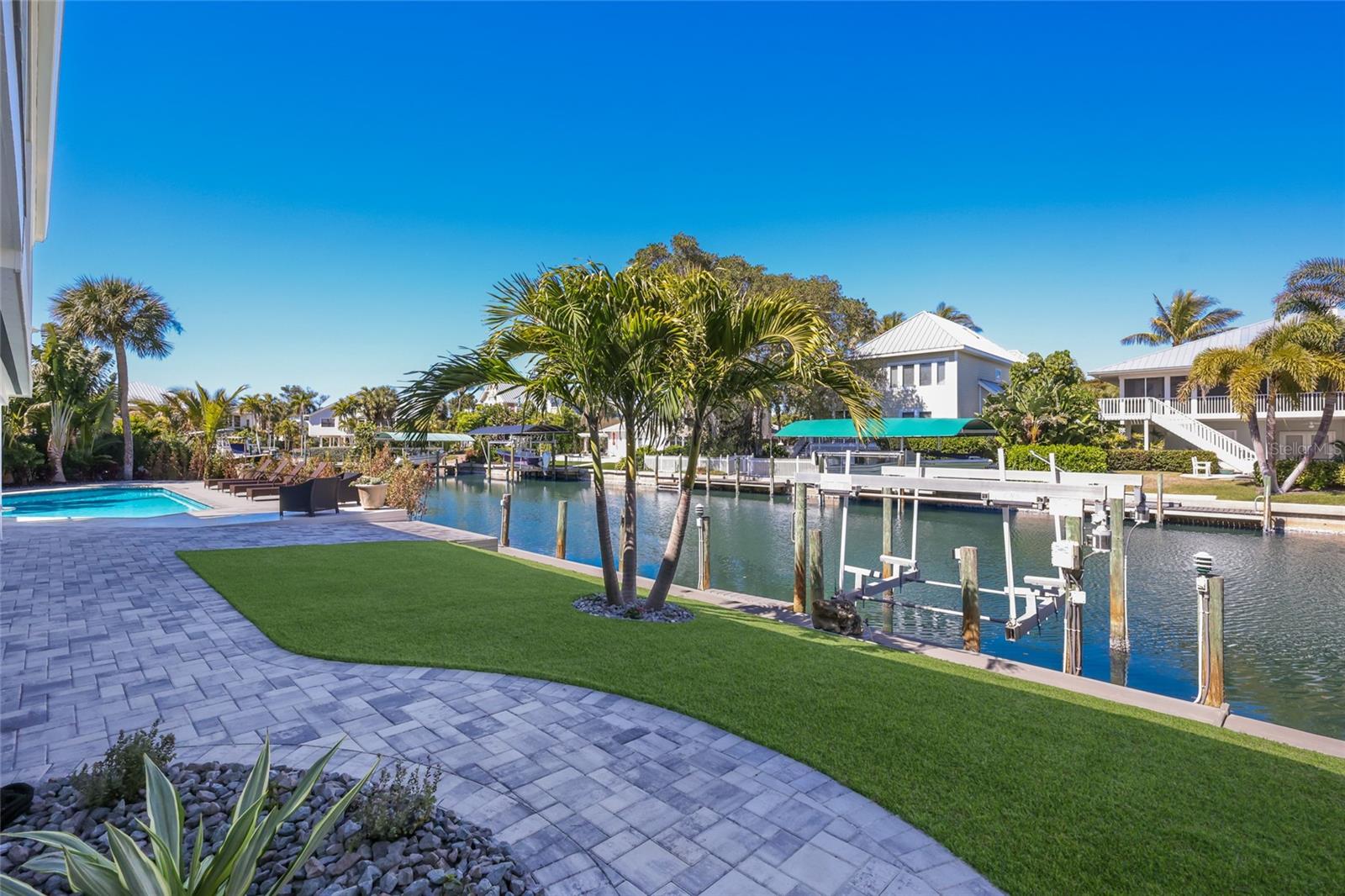 HARBOR DRIVE WATERWAYS - Residential