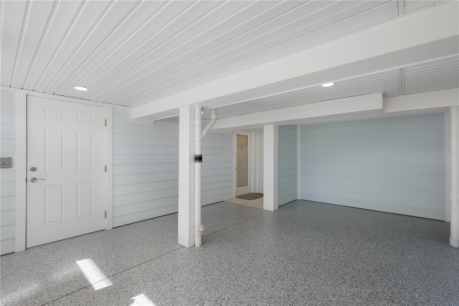 HARBOR DRIVE WATERWAYS - Residential