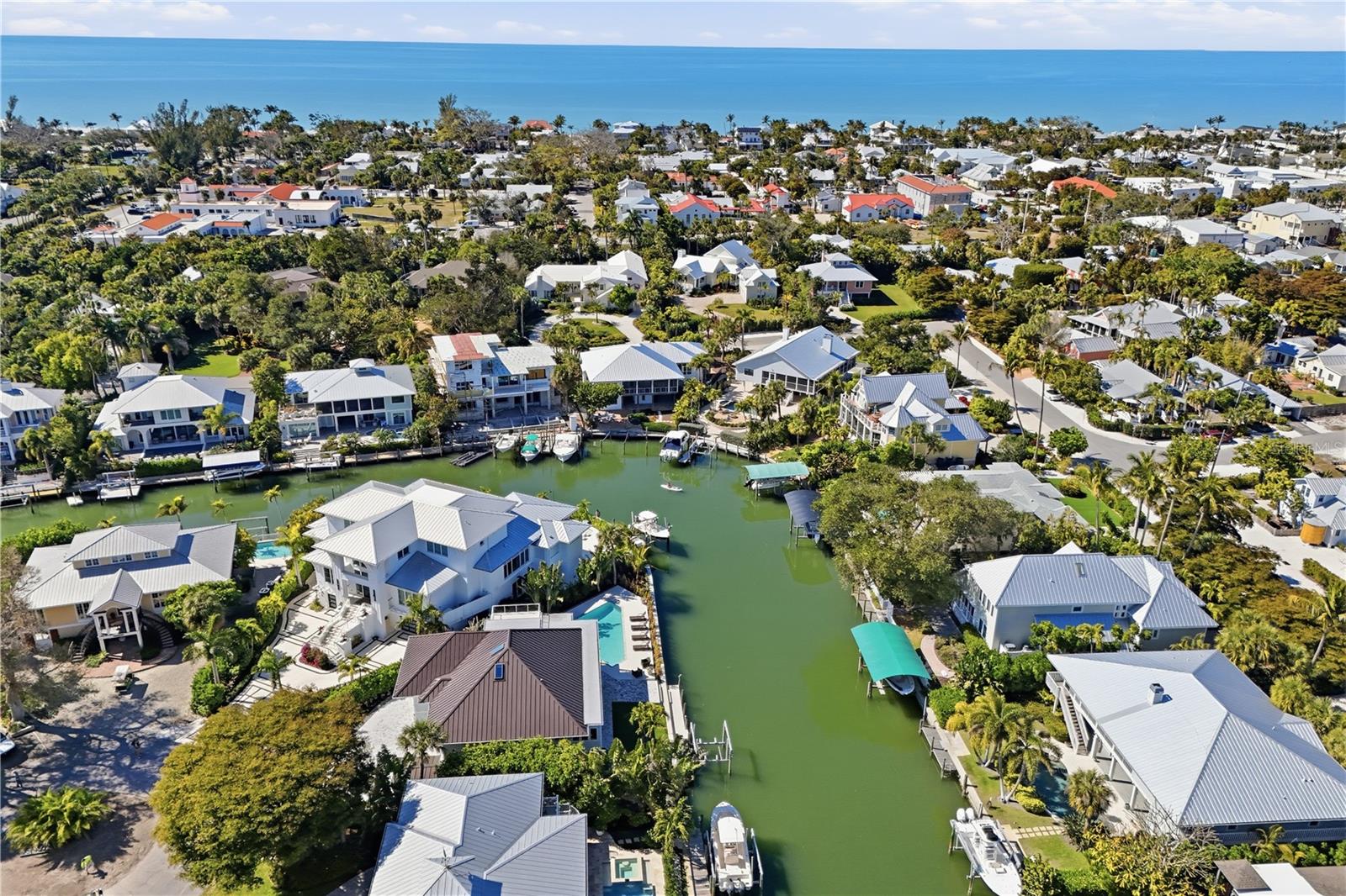HARBOR DRIVE WATERWAYS - Residential