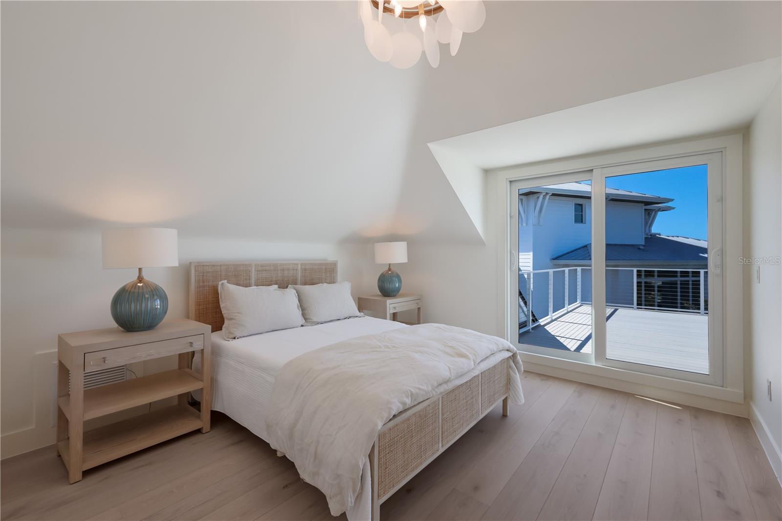 HARBOR DRIVE WATERWAYS - Residential